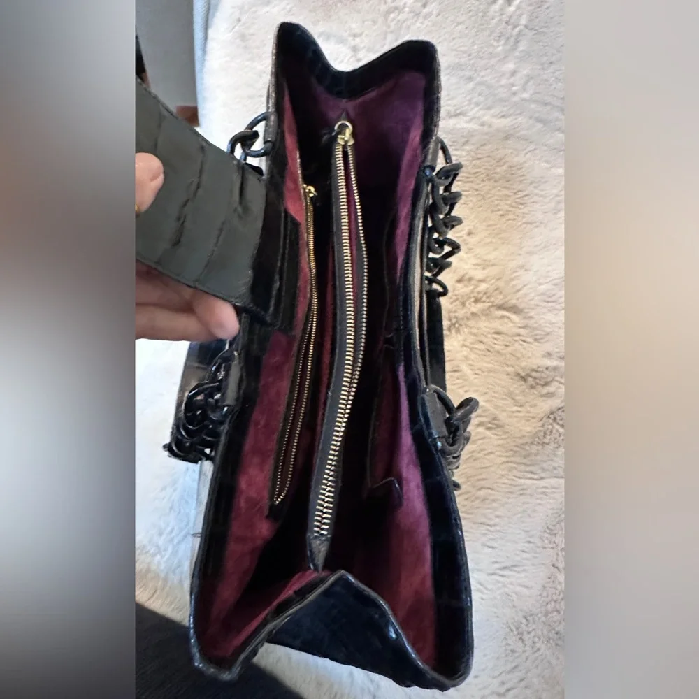 NANCY GONGALES ALLIGATOR SHOULDER HANDBAG.
Like New - Picture 2 of 14